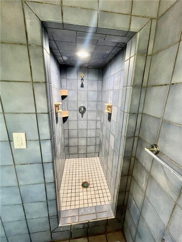 2005 Bay Ave., Rockport, TX 78382