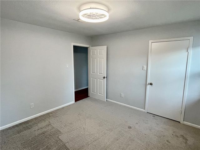 2005 Bay Ave., Rockport, TX 78382