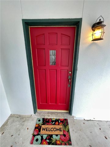 2005 Bay Ave., Rockport, TX 78382