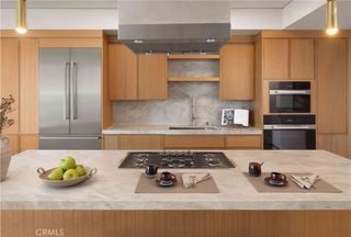 9 MacArthur Place 801, Santa Ana, CA 92707