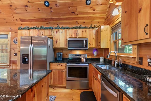 171 Laurel Oak Lane, Murphy, NC 28906