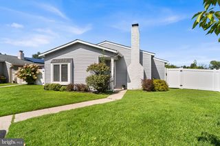 11 WILLOW PL, Logan Twp, NJ 08085