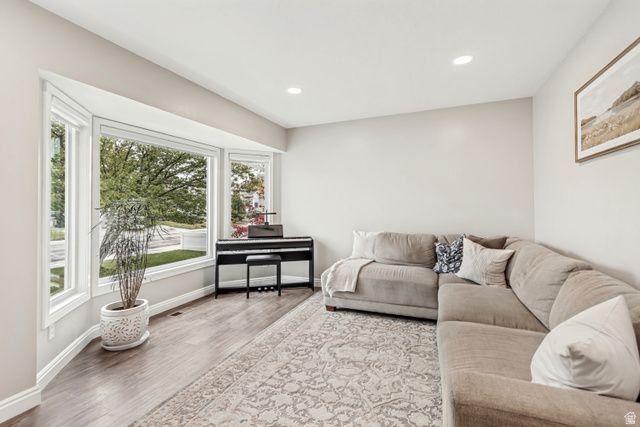 8337 S ETUDE DR, West Jordan, UT 84088