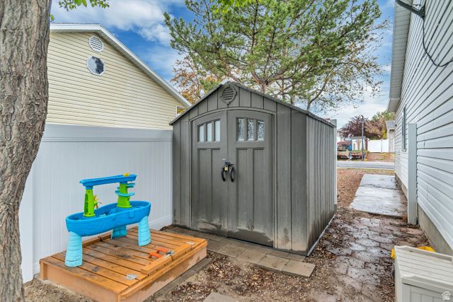 8337 S ETUDE DR, West Jordan, UT 84088