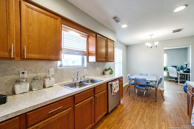 8180 FM 2146, Jourdanton, TX 78026
