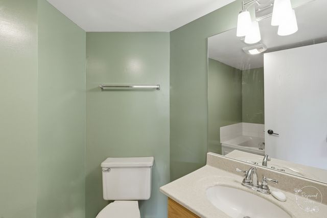 13531 Lamon Avenue 203, Crestwood, IL 60418