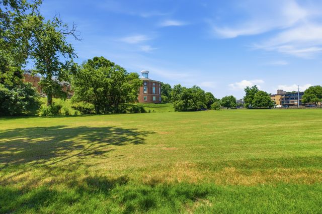 3909 Whitland Ave Apt 202, Nashville, TN 37205