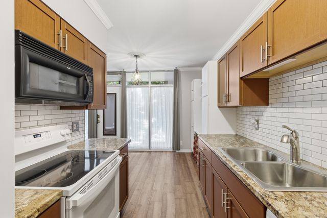3909 Whitland Ave Apt 202, Nashville, TN 37205