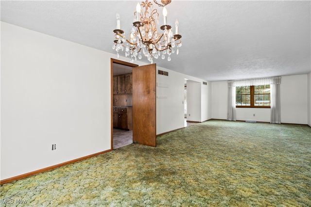 39738 Banks Road, Grafton, OH 44044