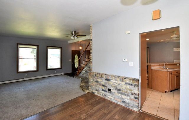 471 W South STREET, Oconomowoc, WI 53066