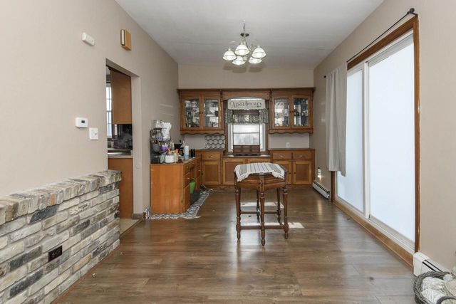 471 W South STREET, Oconomowoc, WI 53066