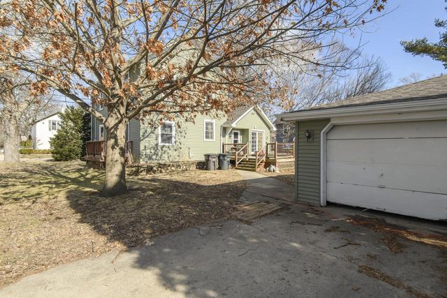 471 W South STREET, Oconomowoc, WI 53066