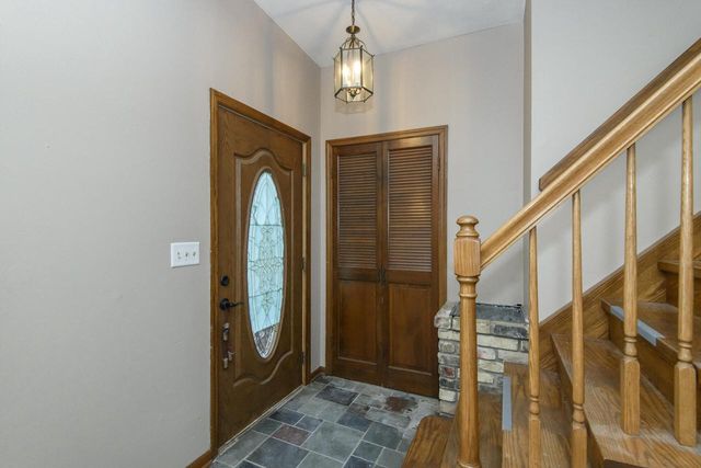 471 W South STREET, Oconomowoc, WI 53066