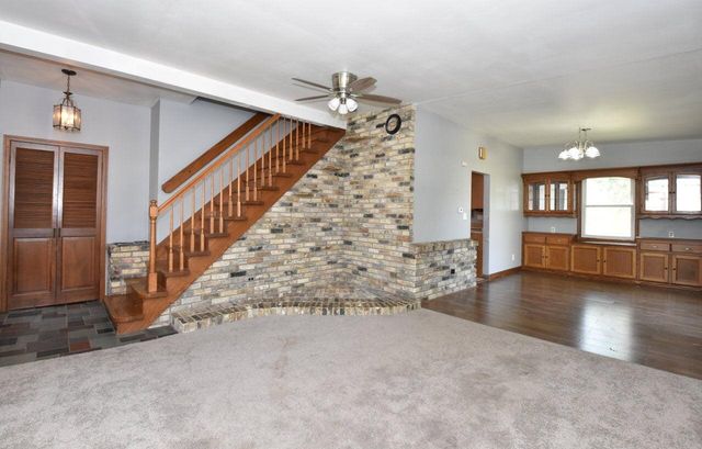 471 W South STREET, Oconomowoc, WI 53066