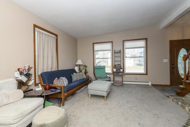 471 W South STREET, Oconomowoc, WI 53066