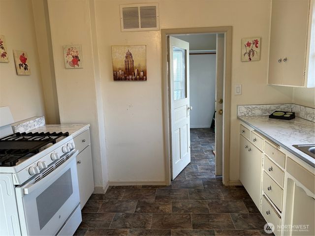 1205 E Maple Street, Bellingham, WA 98225