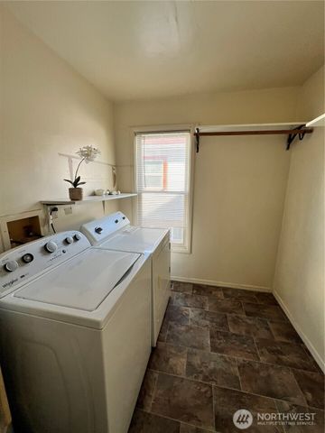 1205 E Maple Street, Bellingham, WA 98225