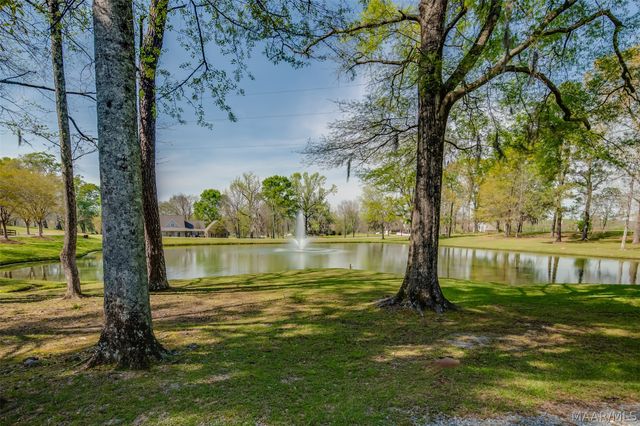 124 Glynlakes Drive, Pike Road, AL 36064