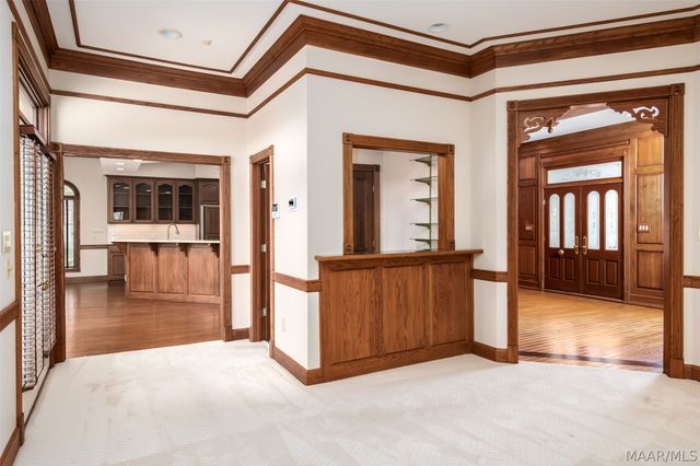 124 Glynlakes Drive, Pike Road, AL 36064