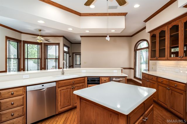 124 Glynlakes Drive, Pike Road, AL 36064