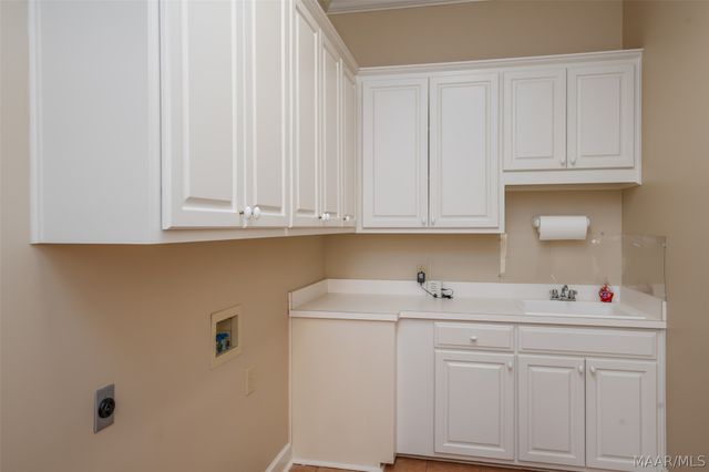 124 Glynlakes Drive, Pike Road, AL 36064