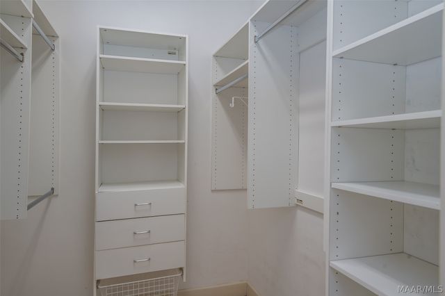 124 Glynlakes Drive, Pike Road, AL 36064