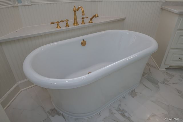 124 Glynlakes Drive, Pike Road, AL 36064