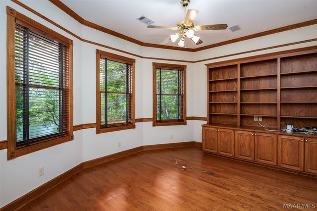 124 Glynlakes Drive, Pike Road, AL 36064