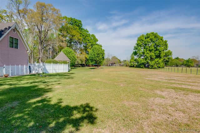 124 Glynlakes Drive, Pike Road, AL 36064