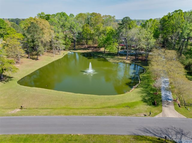 124 Glynlakes Drive, Pike Road, AL 36064