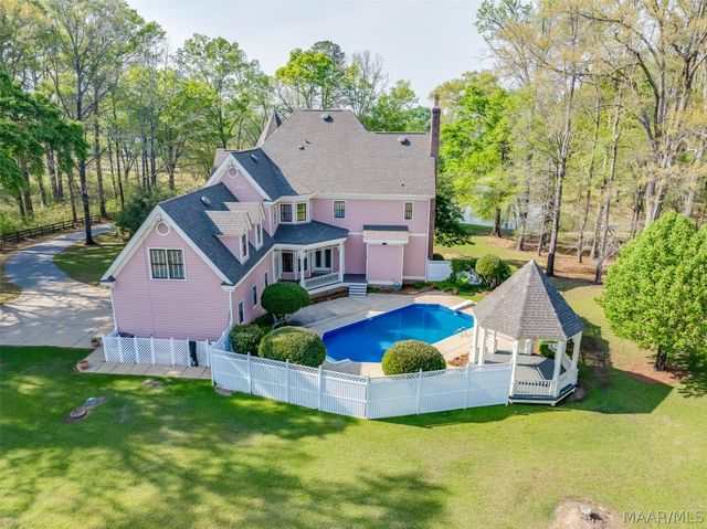 124 Glynlakes Drive, Pike Road, AL 36064