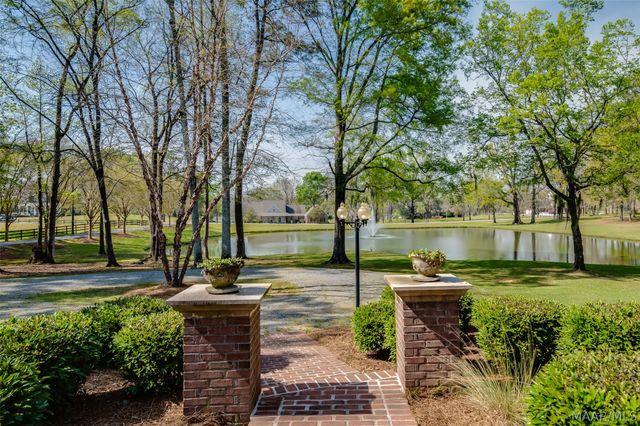 124 Glynlakes Drive, Pike Road, AL 36064