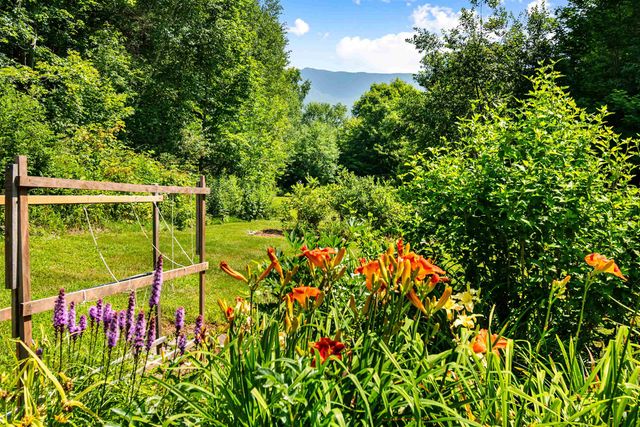 46 Sand Hill Road, Underhill, VT 05489