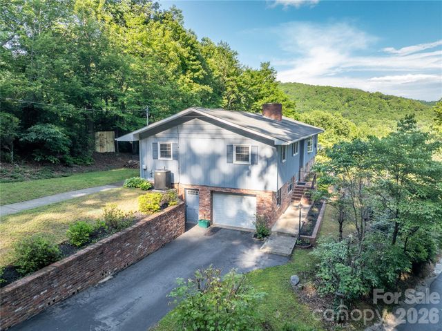 45 Mountain View Avenue, Black Mountain, NC 28711
