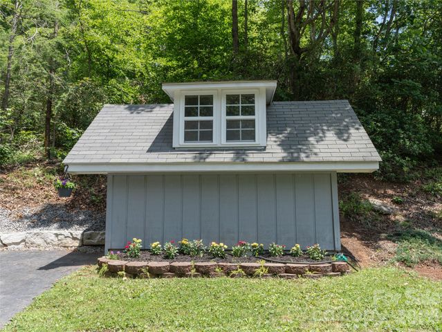 45 Mountain View Avenue, Black Mountain, NC 28711
