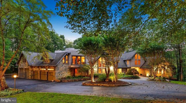 536 SPRINGVALE RD, Great Falls, VA 22066