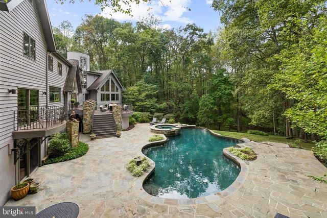 536 SPRINGVALE RD, Great Falls, VA 22066