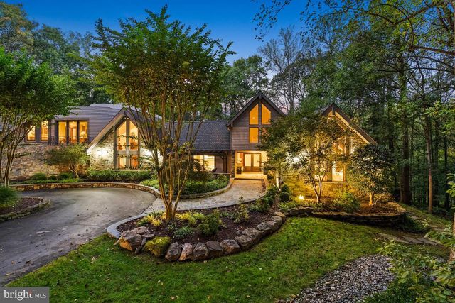 536 SPRINGVALE RD, Great Falls, VA 22066