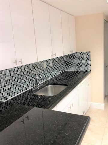 15820 SW 91st Ct C, Palmetto Bay, FL 33157