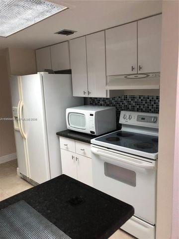 15820 SW 91st Ct C, Palmetto Bay, FL 33157