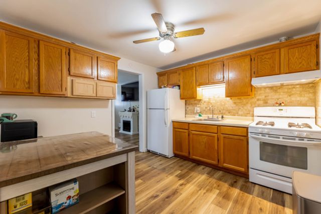 1617 Glenwood Avenue, Joliet, IL 60435