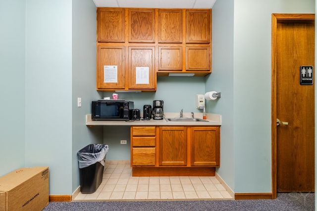 1510 Plainfield Road 4, Darien, IL 60561