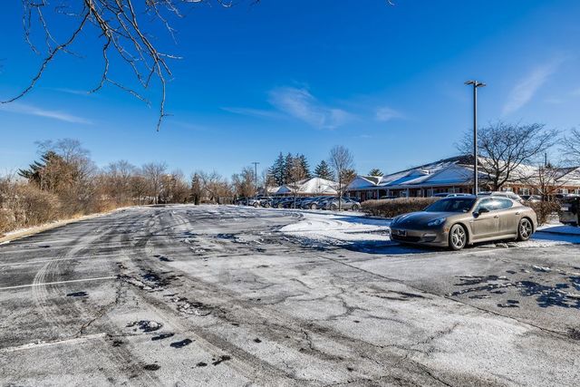 1510 Plainfield Road 4, Darien, IL 60561