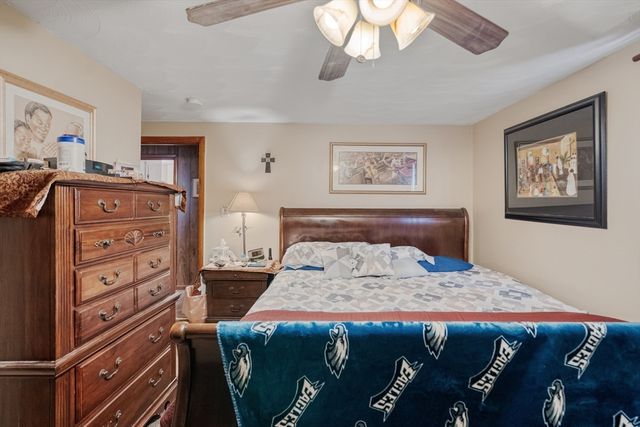 5 Kerry Dr, Springfield, MA 01118