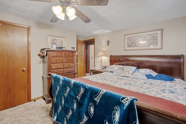 5 Kerry Dr, Springfield, MA 01118