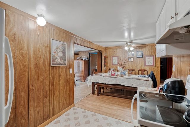 5 Kerry Dr, Springfield, MA 01118