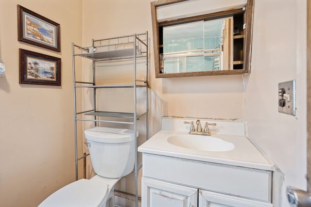 5 Kerry Dr, Springfield, MA 01118