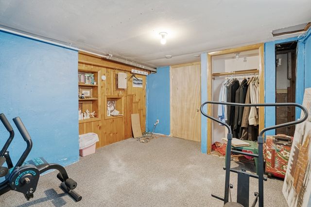 5 Kerry Dr, Springfield, MA 01118