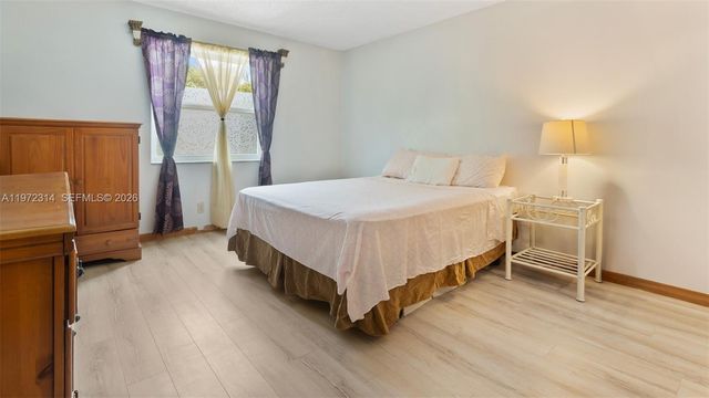 8605 W Sample Rd 202, Coral Springs, FL 33065