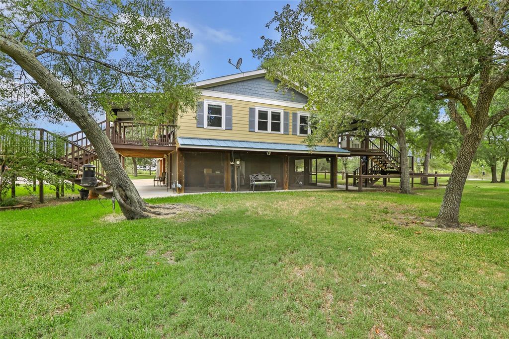 603 Shady Glen Drive, Anahuac, TX 77514
